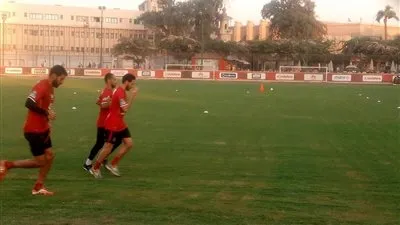    تدريبات بدنية قوية للاعبي الأهلي