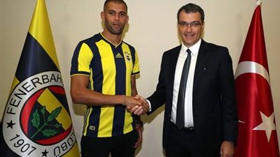 رسميا.. فنربخشة يضم الجزائري إسلام سليماني