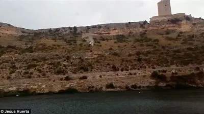 وفاة إسبانية بعد سقوط سيارة من أعلى التل فى خزان مائى (فيديو)