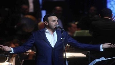 شاهد.. ردة فعل صابر الرباعي فور تلقيه نبأ 