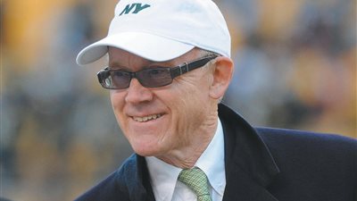 السفير الأمريكي لدى بريطانيا يدعو لدعم واشنطن ضد طهران