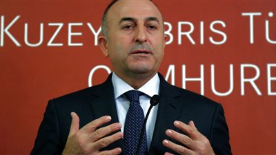 أوغلو: لا يمكن لأمريكا إخضاع تركيا عبر التهديد