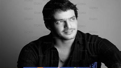 عاجل.. خالد أبو النجا يعلن تأييده ودعمه للمثليين بشكل صريح