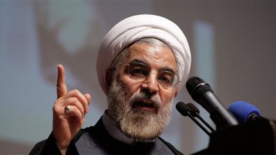 إيران تكشف عن صاروخ باليستي جديد قصير المدى