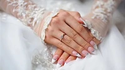 للعروس. احصلي على أظافر طويلة قبل الزفاف بهذه الحيل