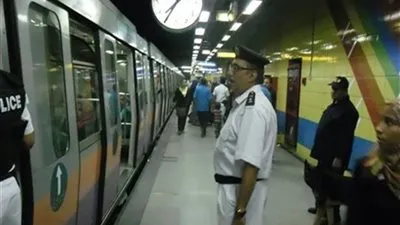 ضبط 48 بائعا متجولا في حملة انضباطية موسعة بمحطات مترو الأنفاق