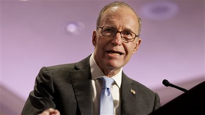 البيت الأبيض: إدارة ترامب تراقب الوضع المالي في تركيا عن كثب