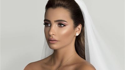 تسريحات شعر بسيطة تناسب عروس 2019 (صور)