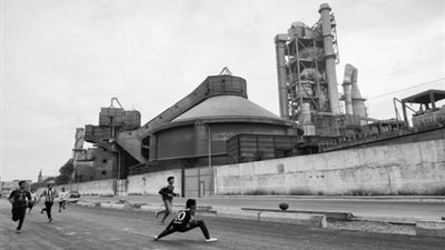 الأتربة تهدد حياة 60 ألف شخص بحي وادي القمر في الإسكندرية.. و