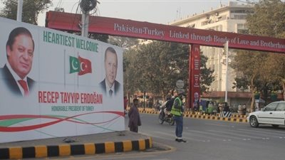 باكستانيون يطلقون حملة إلكترونية لشراء المنتجات التركية