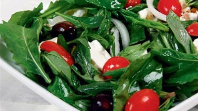 مكونات سلطة الجرجير