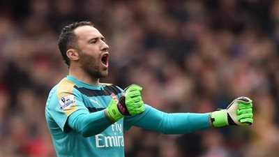 أوسبينا يقترب من نابولي بشدة