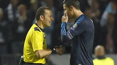 حكم نهائي دوري أبطال أوروبا يقترب من إدارة مباراة السوبر السعودي