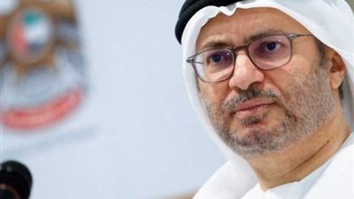 وزير الخارجية الإماراتي يوجه ضربة قوية للناطق باسم مليشيا الحوثي 