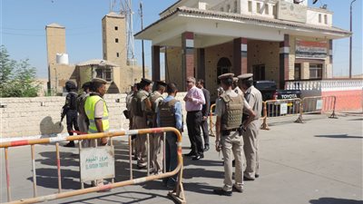  مدير أمن الفيوم يتفقد الأكمنة الحدودية لنقطة التفتيش الأمنية كمين الطيور