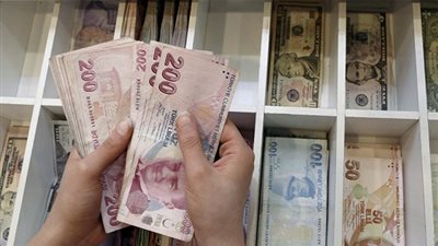 تركيا تعلن خطة تتضمن إجراءات جديدة لدعم العملة الوطنية