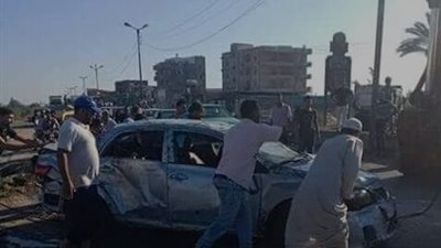 مصرع أب وزوجته وابنته وإصابة آخرين في حادث مروري بدمياط 