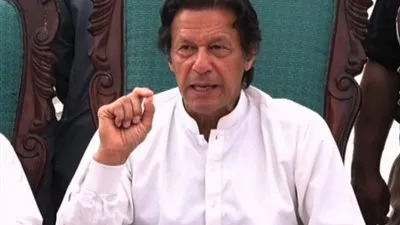 رسميًا.. عمران خان يتولى رئاسة حكومة باكستان