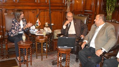 وزيرا الهجرة والزراعة يبحثان مشروع الزراعات الدقيقة مع هشام العسكري