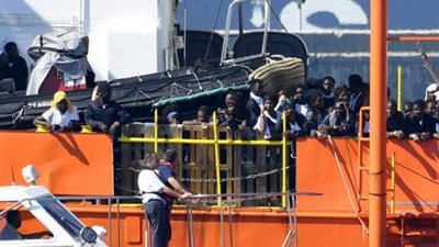 استطلاع رأي: 54% من الفرنسيين يعارضون استقبال المهاجرين