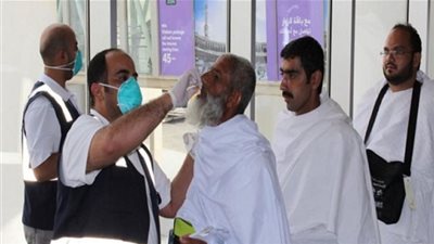 فريق من البعثة الطبية للحج يتفقد سير العمل بعيادات المدينة المنورة