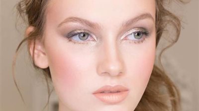 لعروس عيد الأضحى.. مكياج صيفي ناعم لإطلالة بسيطة 