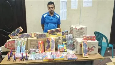 القبض على عامل لتصنيعه الألعاب النارية بمنطقة منشأة ناصر
