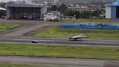 سباق تسارع مثير بين لامبورجيني هوراكان بيرفورمانتي و طائرة ميج 29K (فيديو)