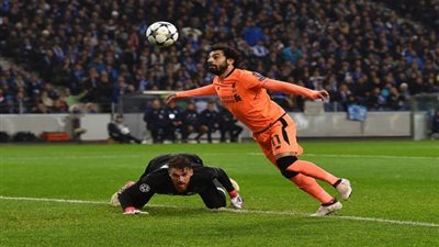 فيرمينو ينصر محمد صلاح للفوز بجائزة أفضل لاعب في أوروبا