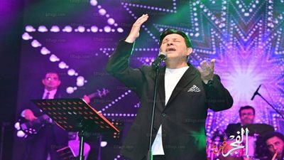 هاني شاكر يحيي حفلًا غنائيًا كامل العدد في قبرص (صور)