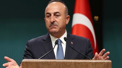 جاويش أوغلو: على ترامب أن يجرب الدبلوماسية بدلا من العقوبات