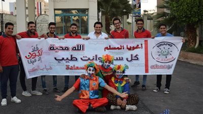 شباب الكنيسة بسوهاج يشاركون المسلمين فرحة عيد الأضحى (صور)