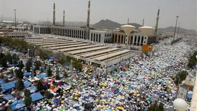 طقس ثاني أيام عيد الأضحى بالأراضي المقدسة 