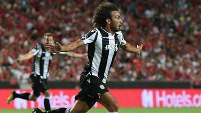 وردة يسجل في تعادل باوك مع بنفيكا بدوري أبطال أوروبا