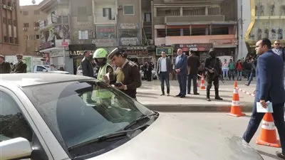 تحرير725 مخالفة مرورية وسحب 9 رخص في حملة بالقليوبية 