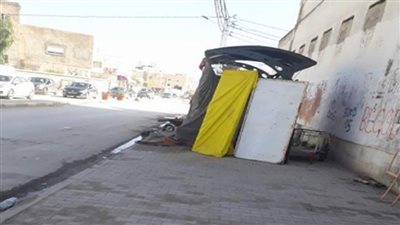 محطة حافلات تتحول إلى منزل لأحد المواطنين بأريانة..!‎