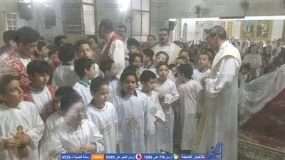 وسط احتفال مهيب.. أسقف السويس يقوم بسيامة ٧٥ شماسًا (صور)