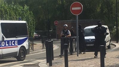 الداخلية الفرنسية تكشف هوية القتيلتان في حادث الطعن بباريس