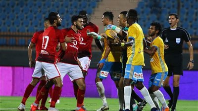 الإسماعيلي يدرس معاقبة نجمه بسبب الأهلي