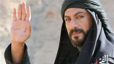 شاهد بالصور.. لحظات تشييع جثمان الفنان ياسر المصري