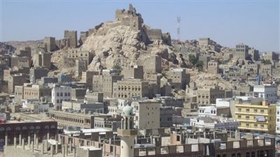 ميليشيات الحوثي تحتجز مئات الأسر في نقاط تابعة لها بطريق البيضاء