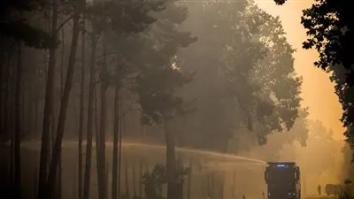 برلين.. دخان كثيف بسبب الحرائق وإجلاء المئات