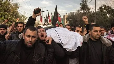 الجيش الإسرائيلي يستهدف المتظاهرين الفلسطينيين في غزة