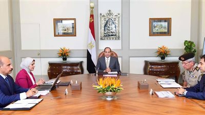 السيسي يجتمع مع وزير الصحة ومدير مجمع الجلاء الطبي للقوات المسلحة