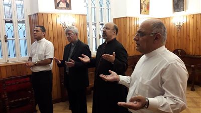 البطريرك إبراهيم اسحق يستقبل رئيس طائفة الكلدان الكاثوليك بمصر