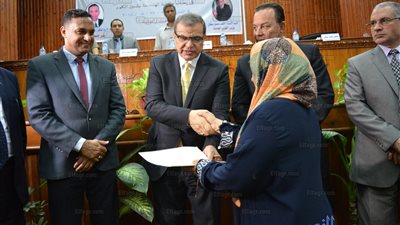 وزير القوى العاملة يفتتح الملتقى الأول للسلامة والكوارث (صور)