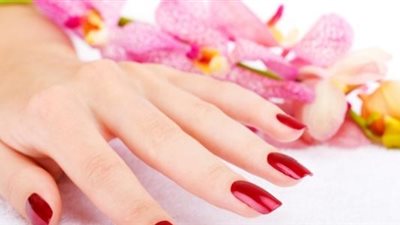 وصفة مذهلة لتنعيم اليدين.. جربيها (فيديو)