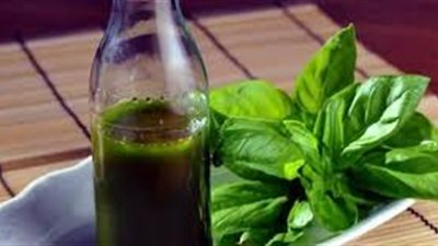 جربي استخدام زيت شجرة الشاي للعناية بالبشرة