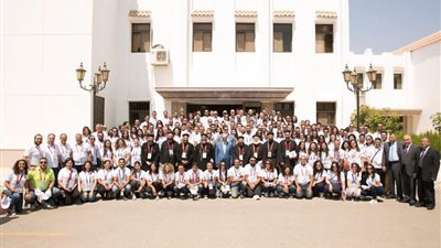 شباب الملتقى العالمي للكنيسة القبطية يزورون قناة السويس