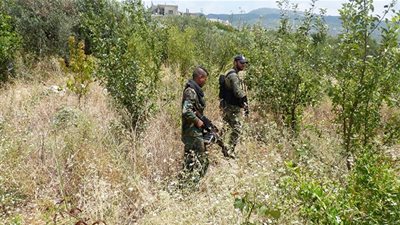 قناة عبرية: إسرائيل تنوي وقف الطموح الإيراني في الأراضي السورية